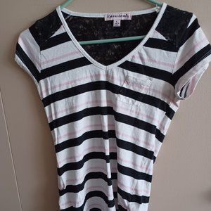 Made for me to look amazing T-shirt